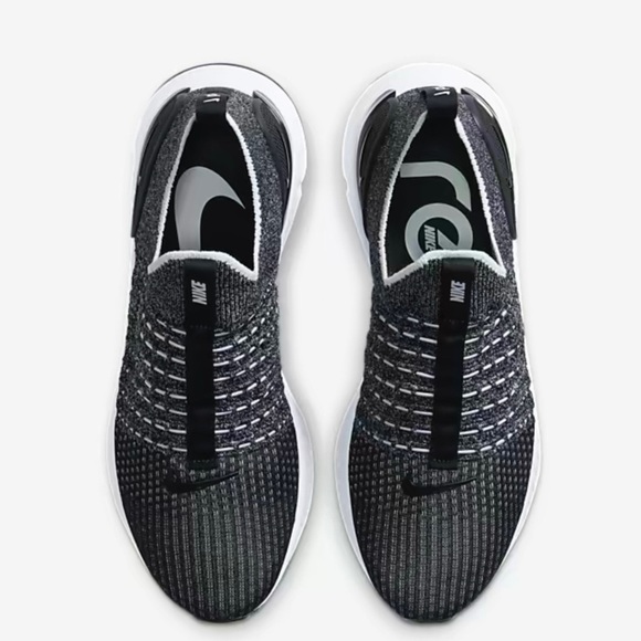 Nike Phantom React Run Flyknitt. - Picture 1 of 8